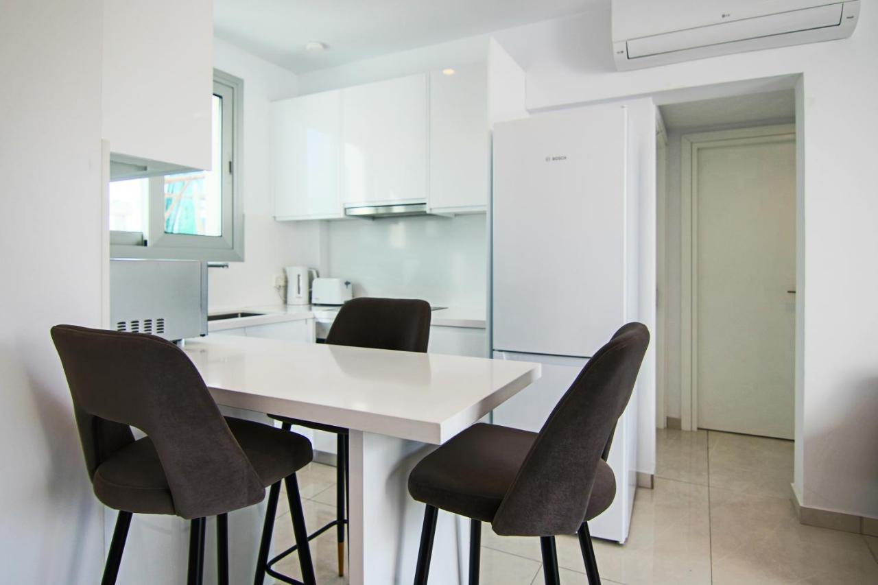 דירות Paphos Phaedrus Living - Seaside Executive Flat Harbour 201 מראה חיצוני תמונה